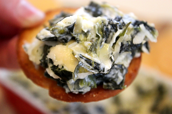 Cheesy Spinach and Artichoke Dip with Parmesan Crisps #SundaySupper BigBearsWife.com @Bigbearswife