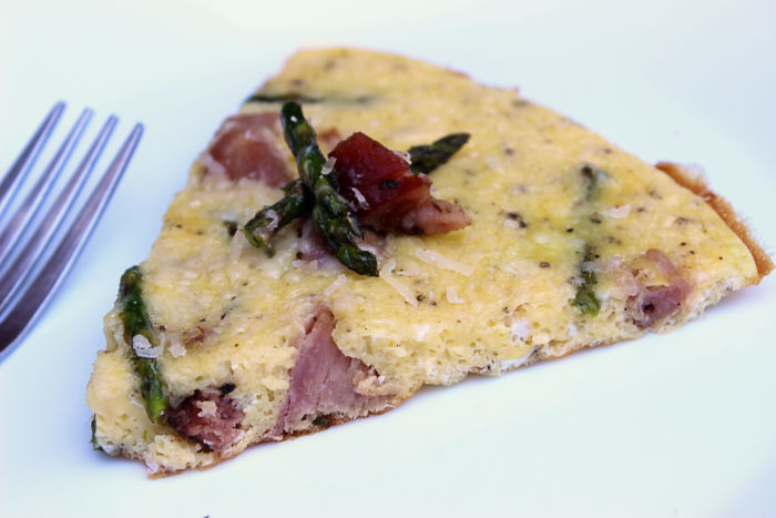 Asparagus & Ham Frittata from BigBearsWife.com
