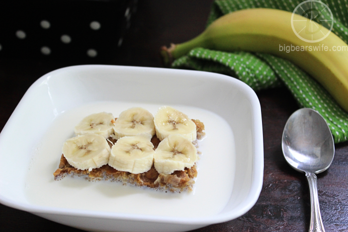 Banana Peanut Butter Baked Oatmeal : Flooded and Regular #BrunchWeek from BigBearsWife.com