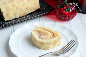 Peanut Butter Roll Cake — A Little Help for the Holidays from Kraft #KraftHolidaySavings