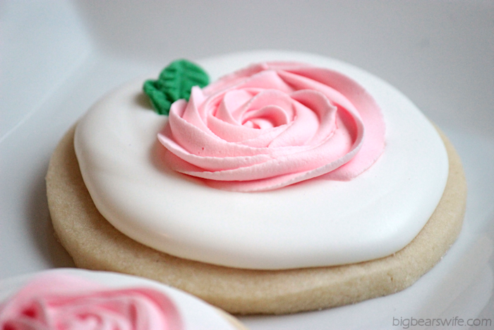 Pink Rose Sugar Cookies | BigBearsWife.com
