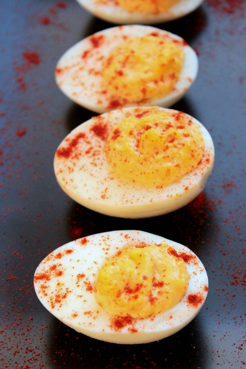 Paprika Deviled Eggs | BigBearsWife.com