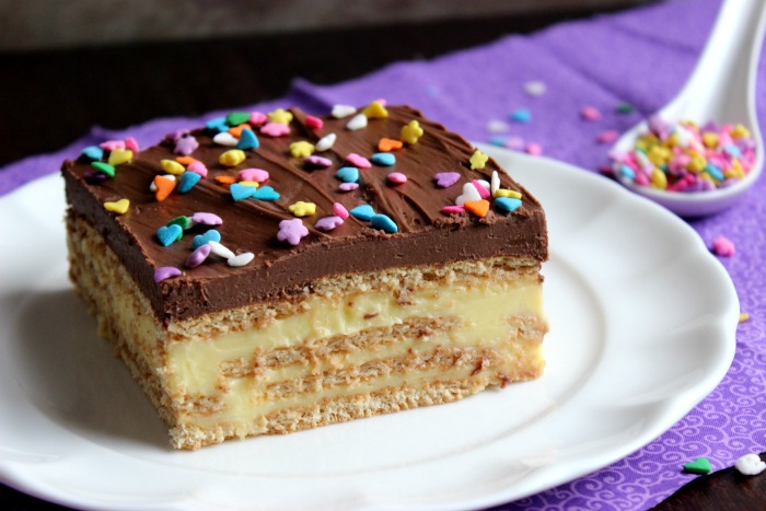 Chocolate Eclair Dessert | BigBearsWife.com