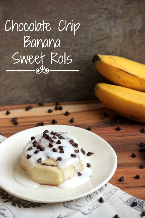 Chocolate Chip Banana Sweet Rolls #SundaySupper | BigBearsWife.com