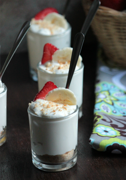 I want to dig right into this!  No Bake Marshmallow Cheesecake Shooters - Individual Cups of No Bake Marshmallow Cheesecake! 