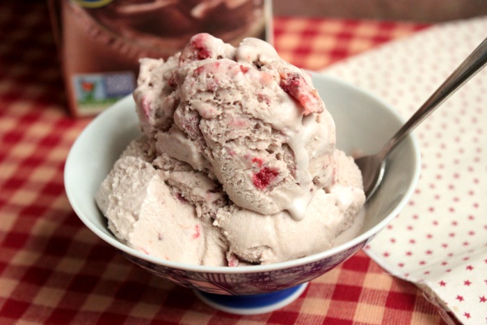 Homemade Roasted Strawberry Chocolate Ice Cream