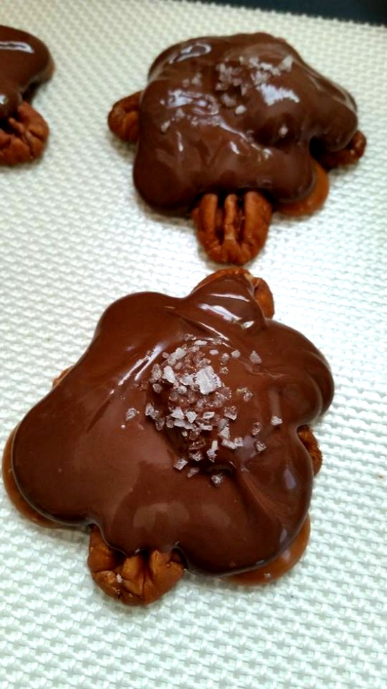 How to make Homemade Chocolate and Caramel Pecan Turtles 