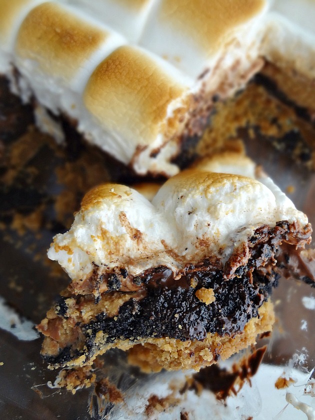 Peanut Butter Cup Stuffed S'mores Brownies - The Cooking Actress