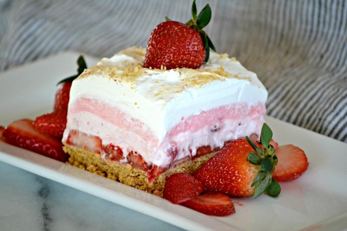 Strawberry Cheesecake Dream Bars {365 Days of Baking}