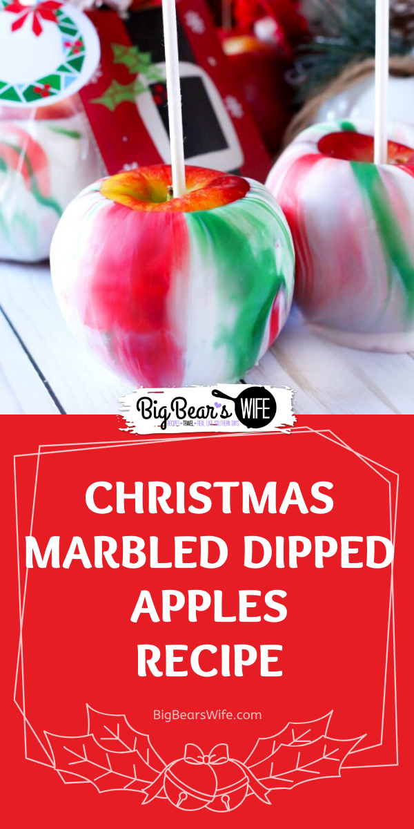 Christmas Marbled Dipped Apples - Want to spruce up a gift card as a gift Want to make Christmas themed treats for your party These Christmas Marbled Dipped Apples are the answer! via @bigbearswife