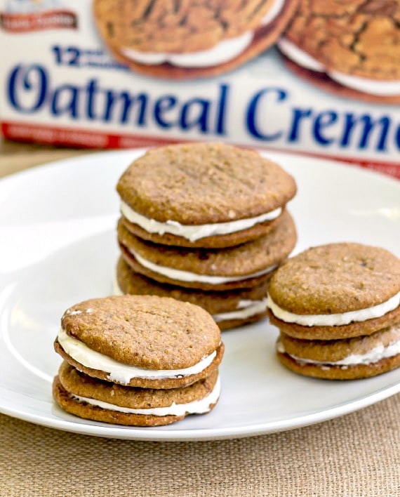 This is the best Little Debbie Oatmeal Creme Pie CopyCat recipe. The sandwich cookies don't just look like Little Debbies, they taste like them, minus the chemicals and artificial flavors. You will be amazed, and your kids will love these lunch box treats! | pastrychefonline.com