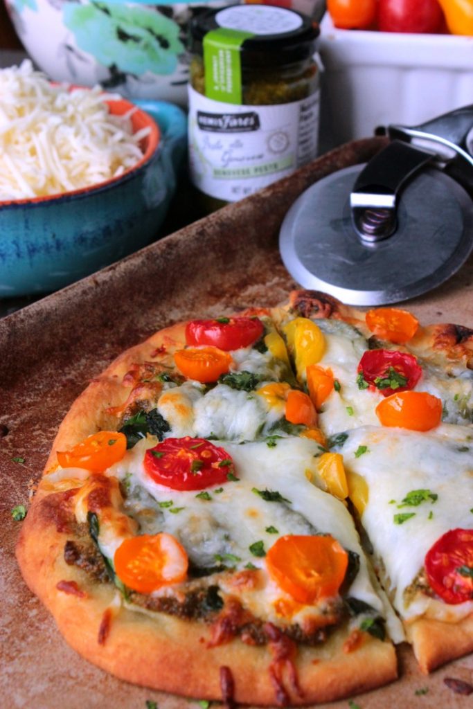 Spinach and Tomato Pesto Flatbread Pizza