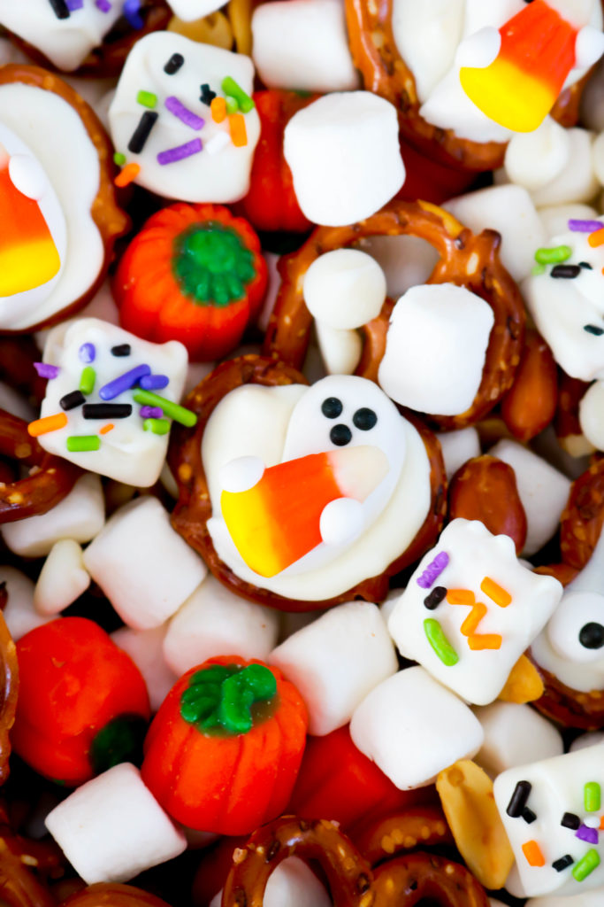 Ghostly Sweet and Salty Snack Mix - 