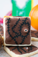 Hocus Pocus Spell book Cookie Sandwiches #HalloweenTreatsWeek