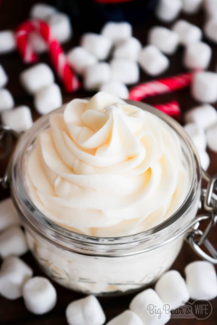 Homemade Marshmallow Frosting - A perfect Homemade Marshmallow Frosting that's great for hot chocolate themed desserts and s'mores flavored treats!  via @bigbearswife
