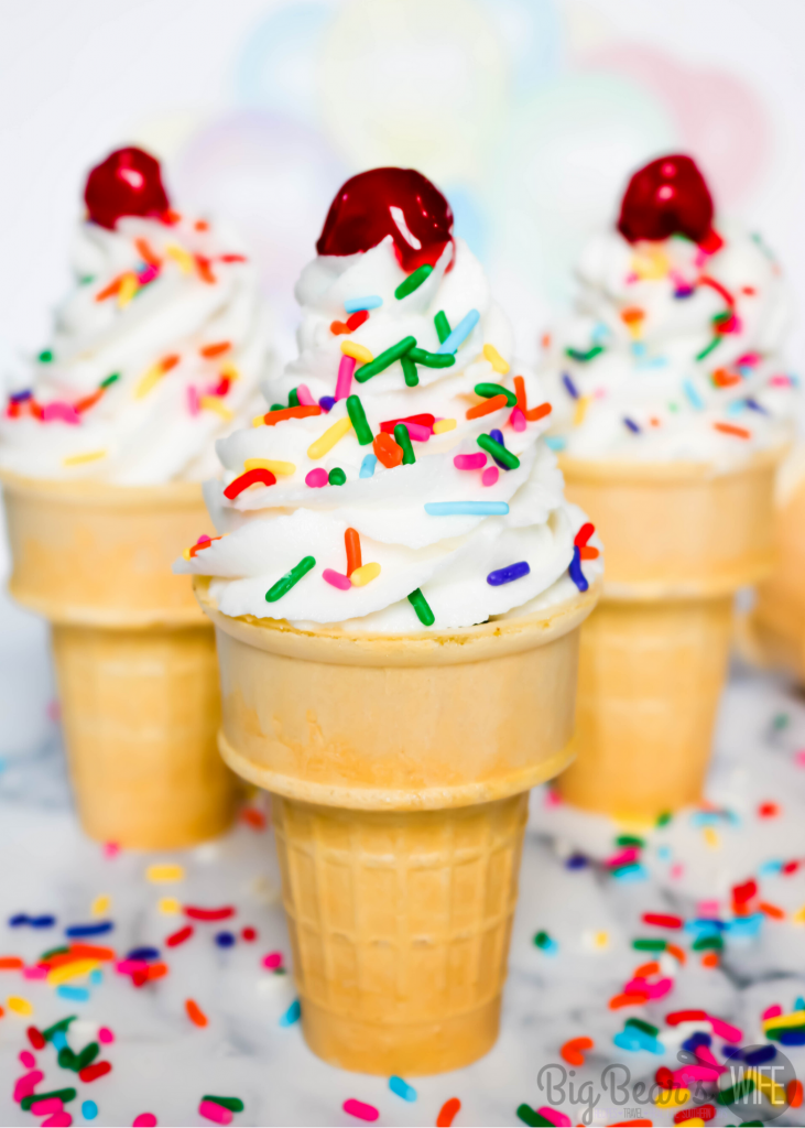 Ice Cream Cone Cupcakes - Bring on summer with these adorable Ice Cream Cone Cupcakes that looks like real ice cream cones! 