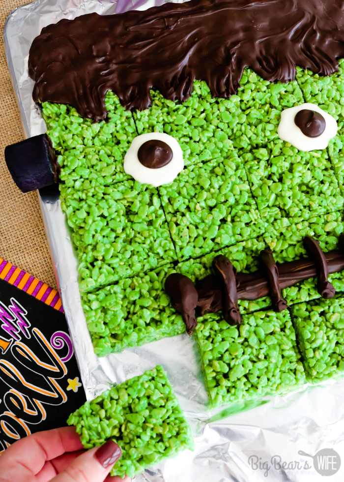 Need a fun Halloween Party dessert? This Giant Pull Apart Frankenstein Rice Krispie Treat is super easy to make and great for a group or Halloween dinner party! Just like my Frankenstein Rice Krispie Treats but on a larger scale for a crowd! 