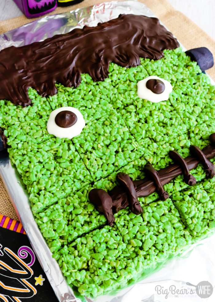 Need a fun Halloween Party dessert? This Giant Pull Apart Frankenstein Rice Krispie Treat is super easy to make and great for a group or Halloween dinner party! Just like my Frankenstein Rice Krispie Treats but on a larger scale for a crowd! 