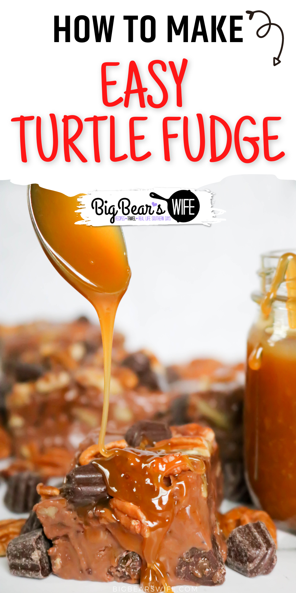 This Super Easy Turtle Fudge is a great dessert or a perfect homemade gift to make for a friend or family member! Super since to make and always delicious. This fudge is filled with chocolate, caramel and pecans!  via @bigbearswife