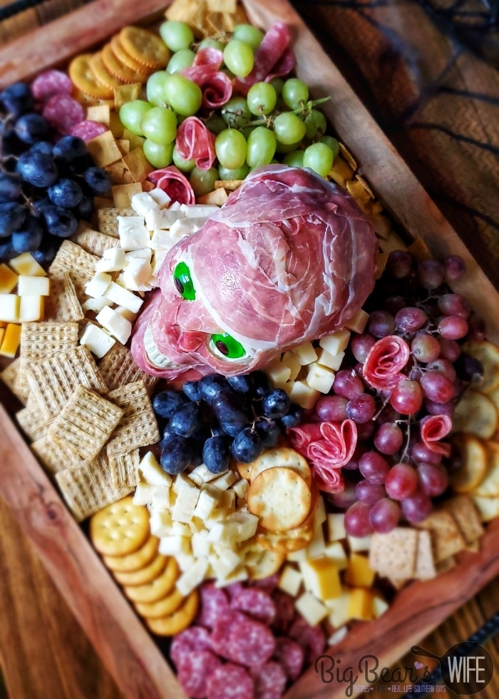 Overhead shot of the Easy Meat Skull Party Tray
