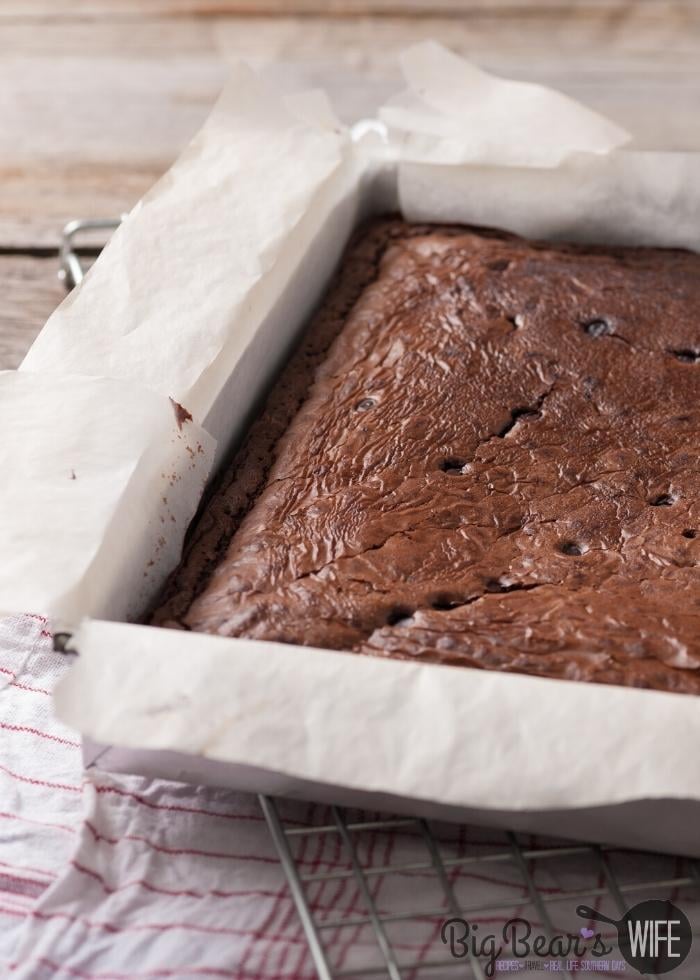 bake brownie in pan (1)