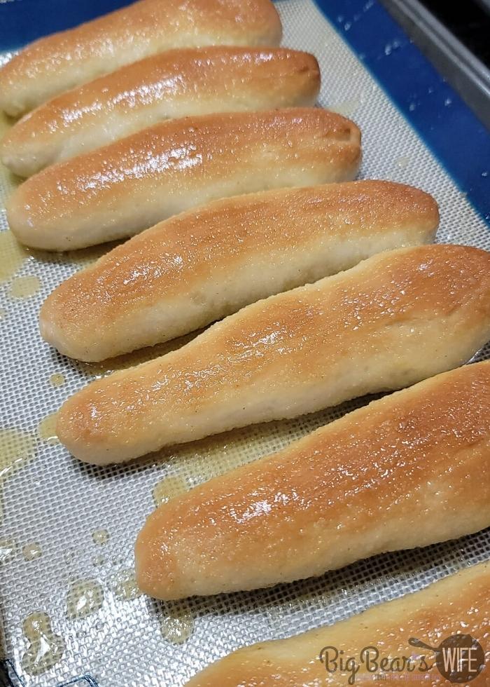 Baked Copycat Olive Garden Breadsticks