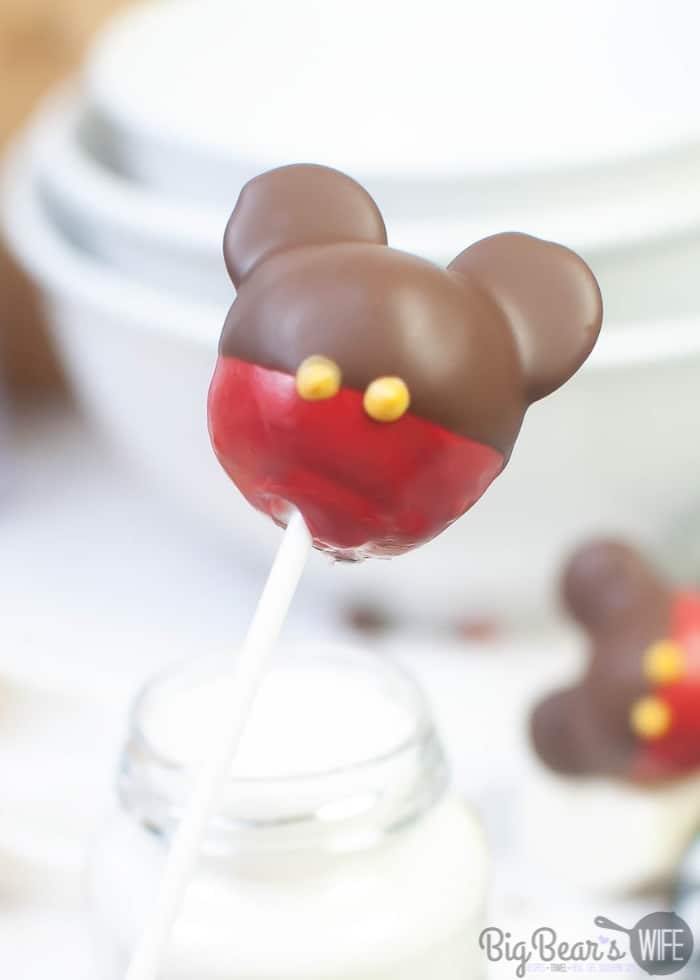 Mickey Mouse Cake Pop