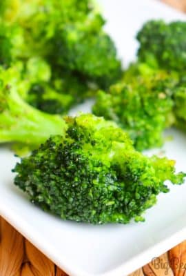 Looking for a quick and easy side dish for your busy weeknights? Look no further than air fryer broccoli. This air fryer broccoli is healthy and a delicious addition to any meal.