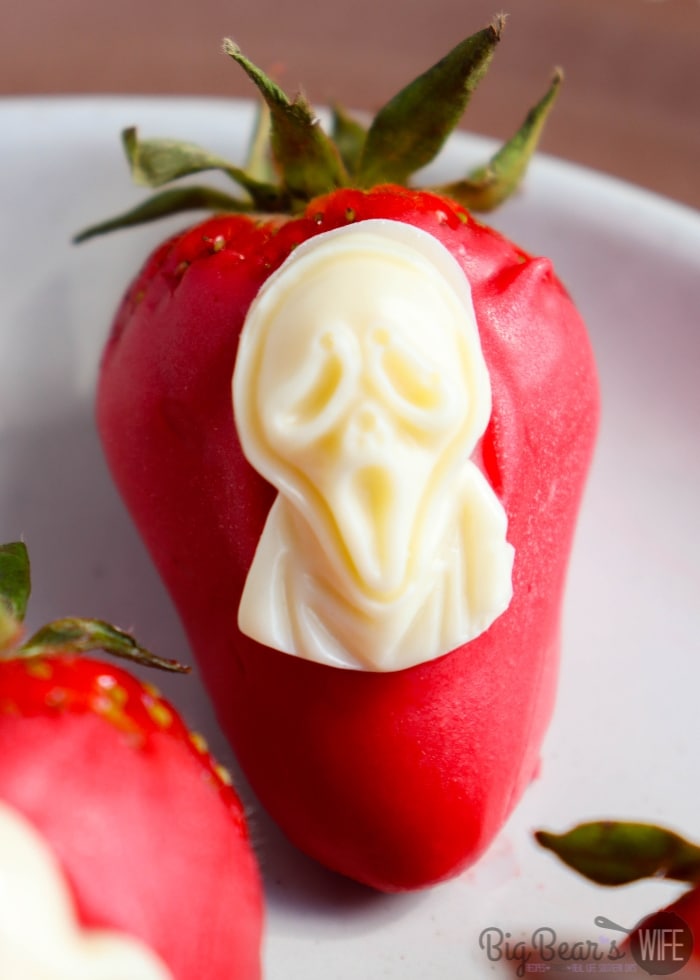 Halloween Chocolate Covered Strawberries Ghost Face