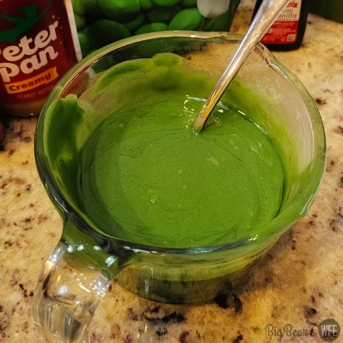 Melted-green-candy-melts-and-peanut-butter